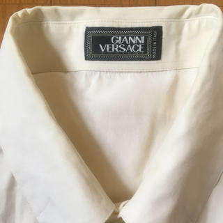 ジャンニヴェルサーチ(Gianni Versace)のGIANNI VERSACE 比翼仕立の デザインドレスシャツ(シャツ)