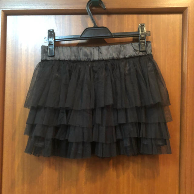 H&M(エイチアンドエム)の新品  Ｈ＆Mの黒チュールのティアードミニスカート レディースのスカート(ミニスカート)の商品写真
