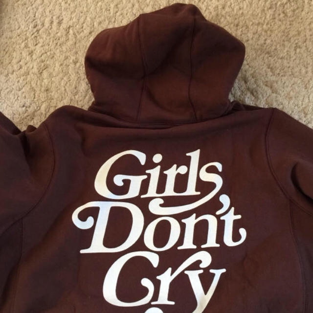 Supreme(シュプリーム)のGirls Don't Cry hoodie Sサイズ ブラウン メンズのトップス(パーカー)の商品写真