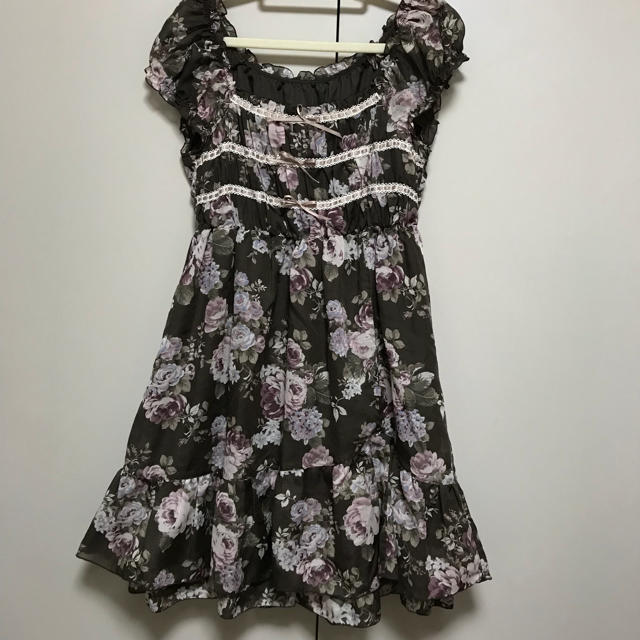 L'EST ROSE(レストローズ)のマミイさま専用♡レストローズ  ワンピ2着パフスリーブ花柄シフォンワンピース レディースのワンピース(ひざ丈ワンピース)の商品写真