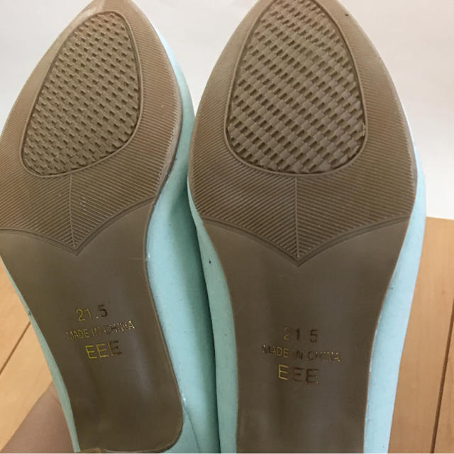 スエード素材 ヒールパンプス 水色系 21.5cm レディースの靴/シューズ(ハイヒール/パンプス)の商品写真