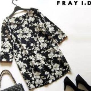 ＊本日限定値下げ！＊FRAY ID 花柄ワンピース　(ひざ丈ワンピース)