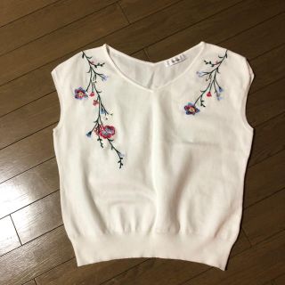 マイストラーダ(Mystrada)の美品 マイストラーダ  刺繍トップス(カットソー(半袖/袖なし))