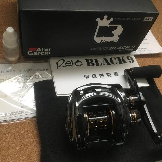 新品 アブガルシア REVO ブラック BLACK9 右巻きリール