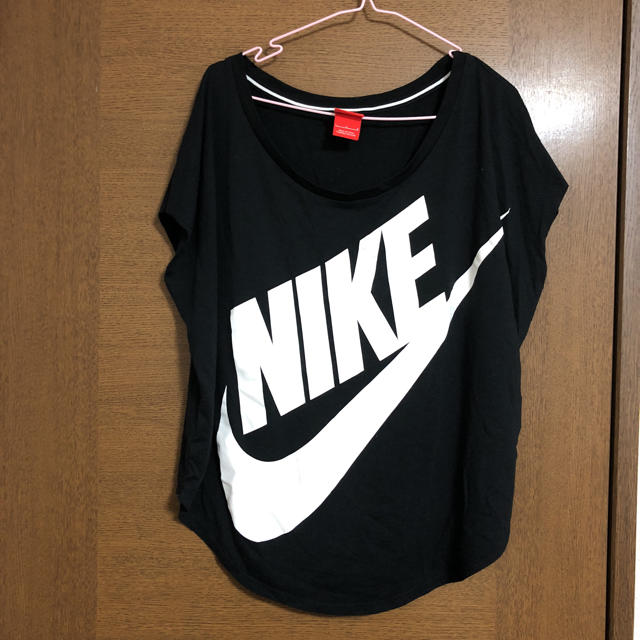 NIKE(ナイキ)のNIKE Tシャツ レディースのトップス(Tシャツ(半袖/袖なし))の商品写真