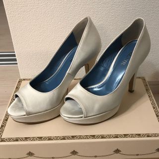 ヴェラウォン(Vera Wang)のBENIR ブライダルシューズ 34（12cmヒール）(ウェディングドレス)