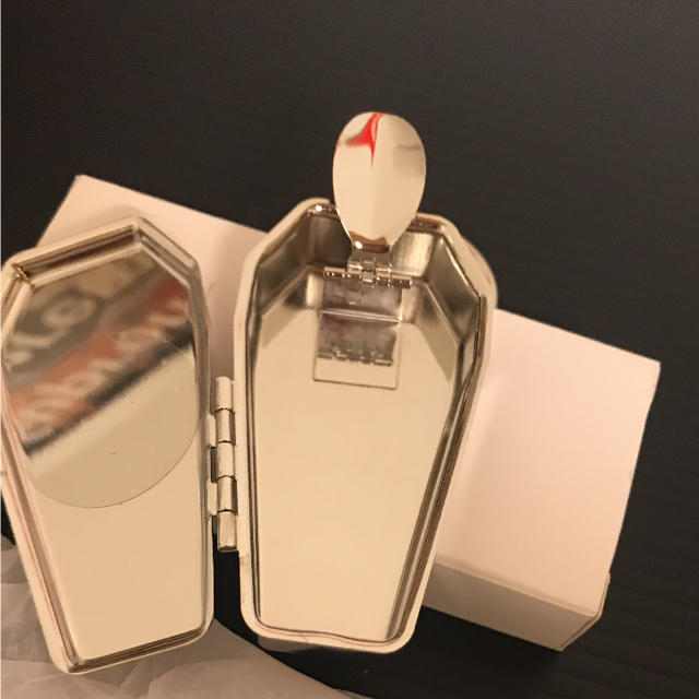 Supreme - supreme 携帯灰皿キーホルダーの通販 by バジリスク's Supreme - supreme 携帯灰皿キーホルダーの通販 by バジリスク's
