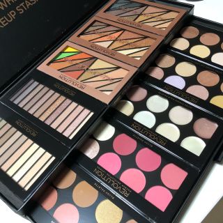 Makeup Revolution 化粧品 まとめ売り(アイシャドウ)