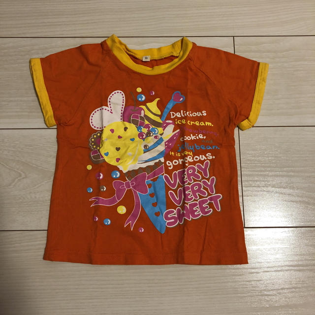 Tシャツ 90 キッズ/ベビー/マタニティのキッズ服女の子用(90cm~)(Tシャツ/カットソー)の商品写真