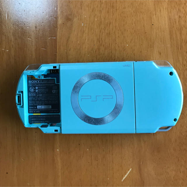 PlayStation Portable(プレイステーションポータブル)のkwata640様専用！ゴールデンウィーク中！PSP-2000 エンタメ/ホビーのゲームソフト/ゲーム機本体(携帯用ゲーム機本体)の商品写真