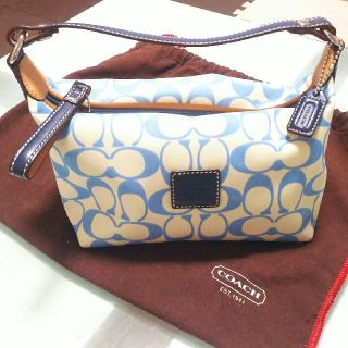 コーチ(COACH)の《値引き》COACH シグネチャーミニバッグ 白×水色(ハンドバッグ)