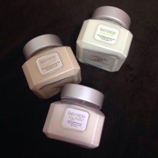 ローラメルシエ(laura mercier)のホイップトボディークリーム♡3つセット(その他)