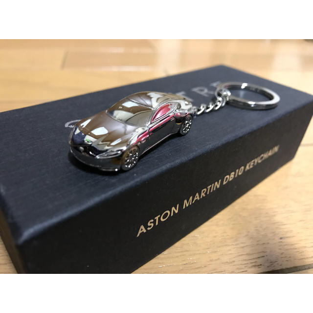 非売品 007 SPECTRE/ASTON MARTIN DB10 キーホルダー