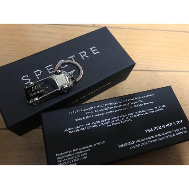 非売品 007 SPECTRE/ASTON MARTIN DB10 キーホルダー