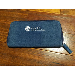 アースミュージックアンドエコロジー(earth music & ecology)のお財布  earth(財布)