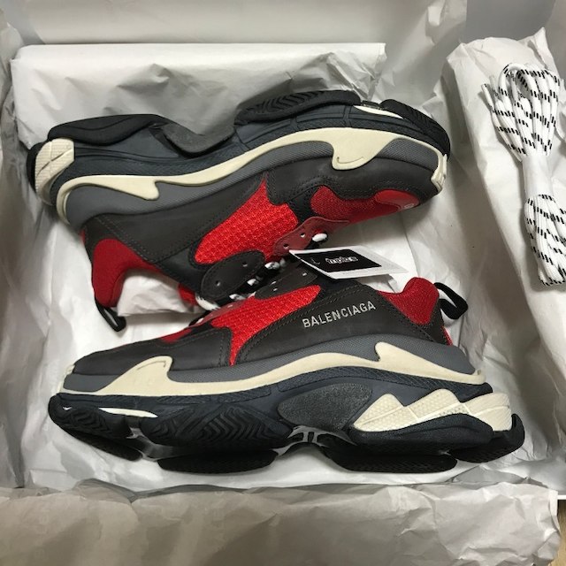 Balenciaga(バレンシアガ)の【確実正規】40 Balenciaga Triple S トリプルS レッド メンズの靴/シューズ(スニーカー)の商品写真