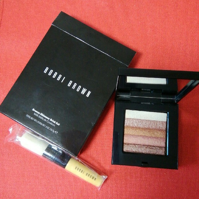 BOBBI BROWN(ボビイブラウン)の未使用 ﾎﾞﾋﾞｲﾌﾞﾗｳﾝ ﾌﾞﾛﾝｽﾞ ｼﾏｰ ﾌﾞﾘｯｸ コスメ/美容のベースメイク/化粧品(フェイスカラー)の商品写真