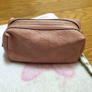 グッチ(Gucci)のGUCCI❤︎ピンクハートポーチ(ポーチ)