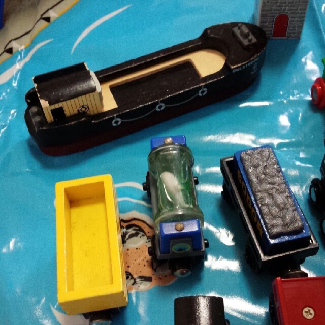 BRIO(ブリオ)の木製トーマス　セット キッズ/ベビー/マタニティのおもちゃ(電車のおもちゃ/車)の商品写真