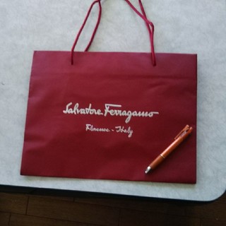サルヴァトーレフェラガモ(Salvatore Ferragamo)のフェラガモ 紙袋(ショップ袋)