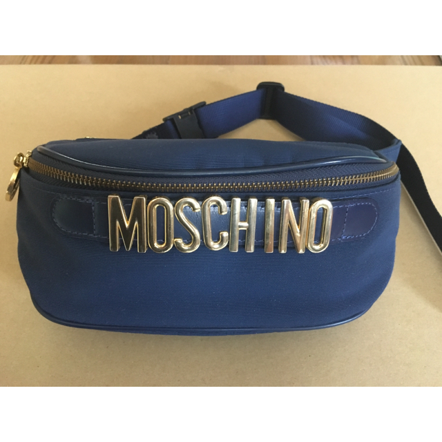 MOSCHINO(モスキーノ)のモスキーノ  ウエストポーチ レディースのバッグ(ボディバッグ/ウエストポーチ)の商品写真