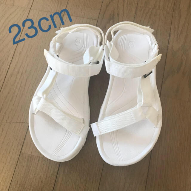 Teva(テバ)のteva 23cm レディースの靴/シューズ(サンダル)の商品写真