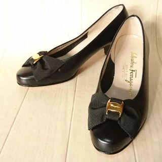 サルヴァトーレフェラガモ(Salvatore Ferragamo)の美品 フェラガモ パンプス(ハイヒール/パンプス)