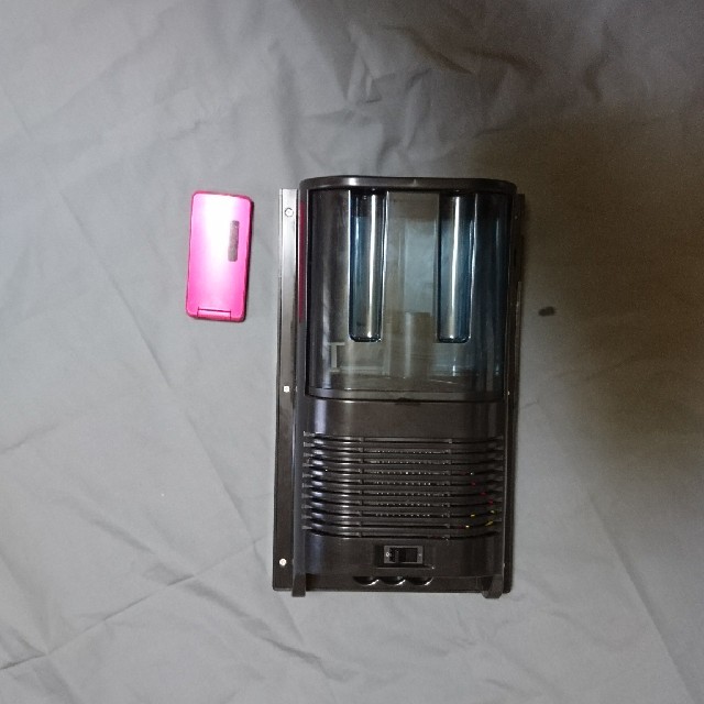小さい除湿器 中古 スマホ/家電/カメラの生活家電(加湿器/除湿機)の商品写真