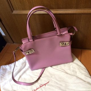 サルヴァトーレフェラガモ(Salvatore Ferragamo)のriko様専用　サルヴァトーレ フェラガモ　バッグ パステルカラー(ショルダーバッグ)