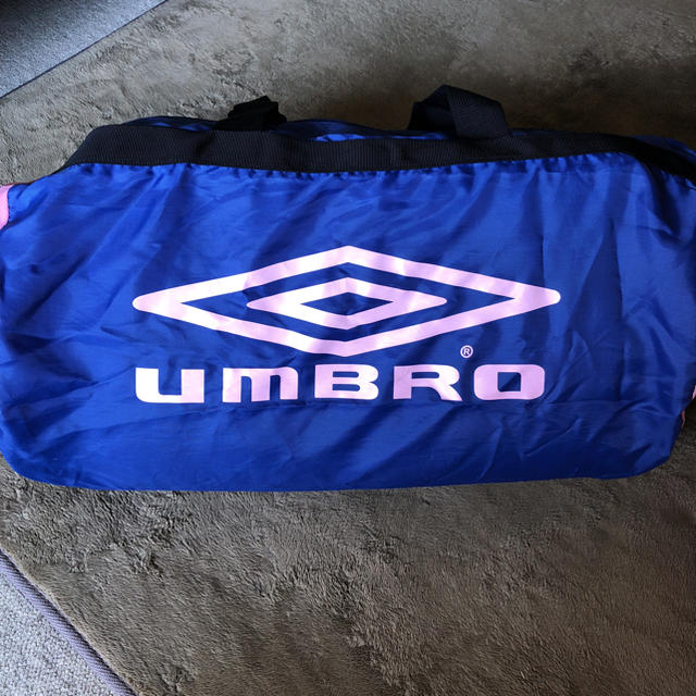 UMBRO(アンブロ)のUMBRO 収納式 ボストンバッグ スポーツ/アウトドアのスポーツ/アウトドア その他(その他)の商品写真