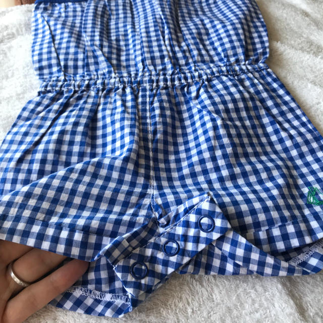 PETIT BATEAU(プチバトー)のプチバトー ギンガムサロペット サイズ67㎝ キッズ/ベビー/マタニティのベビー服(~85cm)(ワンピース)の商品写真