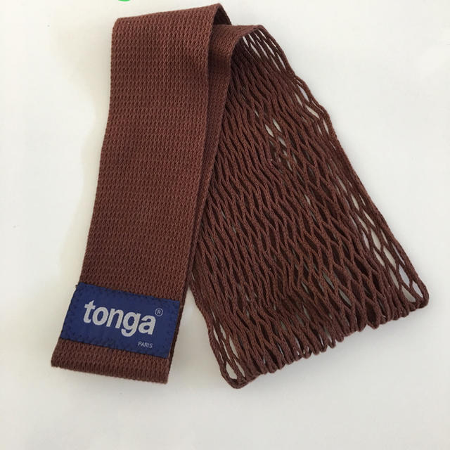 tonga(トンガ)のtonga 抱っこ紐 ブラウン キッズ/ベビー/マタニティの外出/移動用品(抱っこひも/おんぶひも)の商品写真