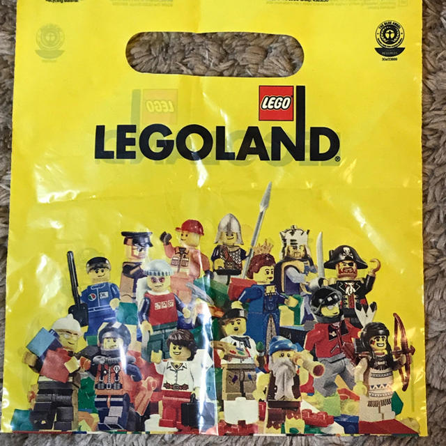 Lego(レゴ)のLEGO レゴ ホットドッグ 着ぐるみ キーホルダー キーリング エンタメ/ホビーのアニメグッズ(キーホルダー)の商品写真