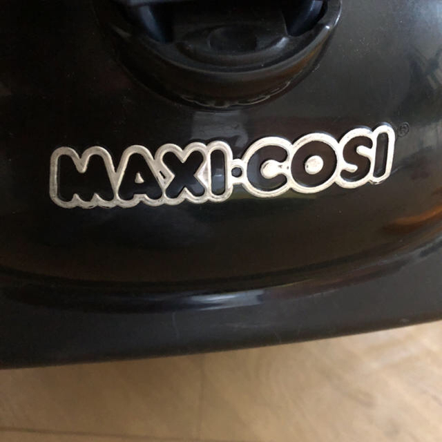 Maxi-Cosi(マキシコシ)の値段下げました。maxi cosi チャイルドシート キッズ/ベビー/マタニティの外出/移動用品(自動車用チャイルドシート本体)の商品写真