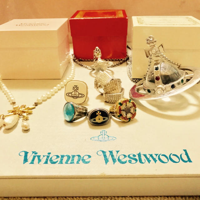 Vivienne Westwood(ヴィヴィアンウエストウッド)の値下げ ヴィヴィアン ディスプレイボード  レディースのアクセサリー(その他)の商品写真