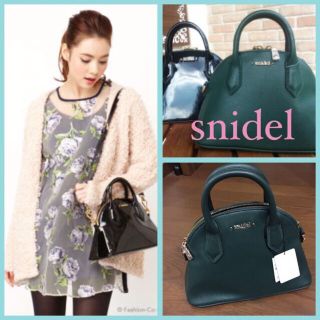 スナイデル(SNIDEL)のsnidel 新品バッグ グリーン(ショルダーバッグ)