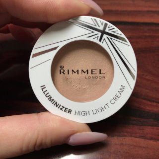 リンメル(RIMMEL)の【値下交渉可❗️】ハイライトクリーム  イルミナイザー 001(その他)