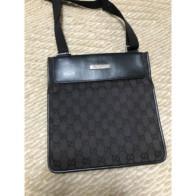 Gucci(グッチ)のGUCCI グッチ ショルダーバッグ メンズのバッグ(ショルダーバッグ)の商品写真