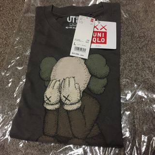 ユニクロ(UNIQLO)のKAWS×UNIQLO Tシャツ(Tシャツ/カットソー(半袖/袖なし))