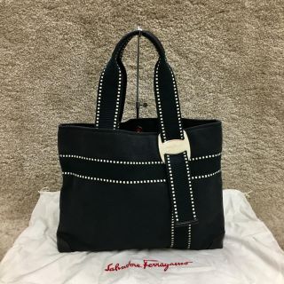 サルヴァトーレフェラガモ(Salvatore Ferragamo)のサルヴァトーレ・フェラガモ  トートバッグ(トートバッグ)