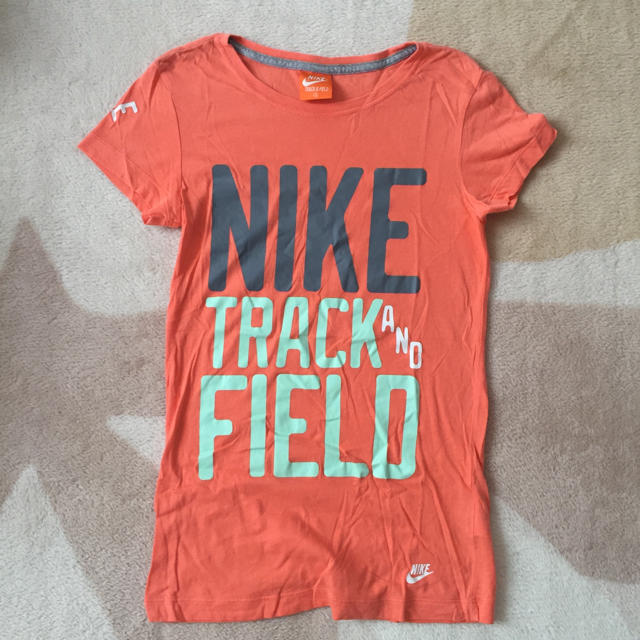 NIKE(ナイキ)のナイキ Ｔシャツ 2点セット レディースのトップス(Tシャツ(半袖/袖なし))の商品写真