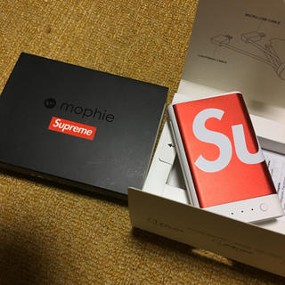 シュプリーム(Supreme)のsupreme mophie 10k mobile battery red(バッテリー/充電器)