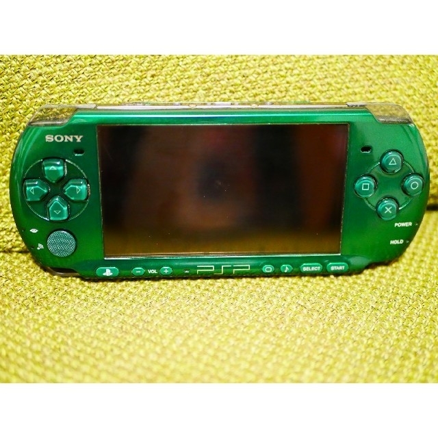 PlayStation Portable(プレイステーションポータブル)のpsp-3000 本体 スピリティッド･グリーン sony エンタメ/ホビーのゲームソフト/ゲーム機本体(携帯用ゲーム機本体)の商品写真