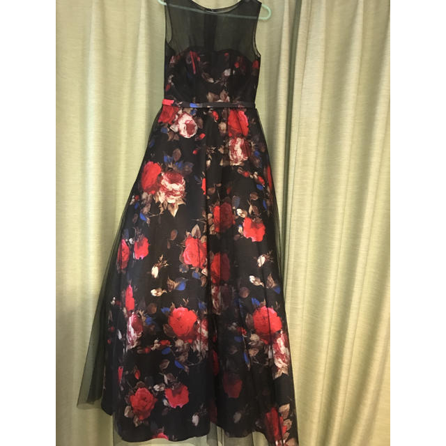 カラードレス/ウェディングドレスの通販 ☺︎まるお。
☺︎'s shop｜ラクマ by 格安新品