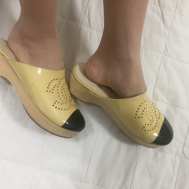 CHANEL(シャネル)の♡CHANEL サボ スリッポン♡ レディースの靴/シューズ(スリッポン/モカシン)の商品写真