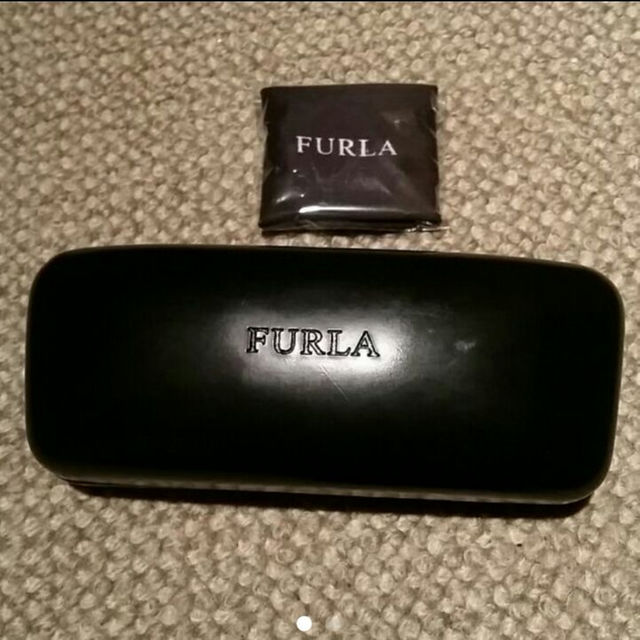 Furla(フルラ)のFURLAフルラメガネケースメガネふきセット　サングラスケース メンズのファッション小物(その他)の商品写真