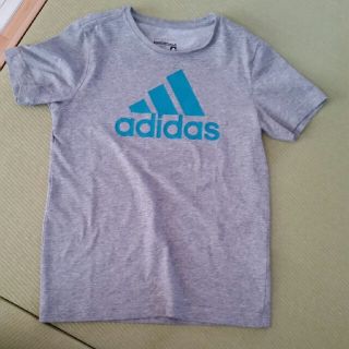 アディダス(adidas)のadidas子供用Tシャツ　グレー　サイズ140cm(Tシャツ/カットソー)