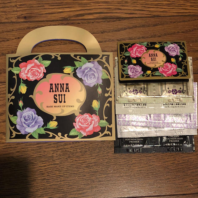 ANNA SUI(アナスイ)のアナスイ 化粧品サンプルセット11点 コスメ/美容のキット/セット(サンプル/トライアルキット)の商品写真