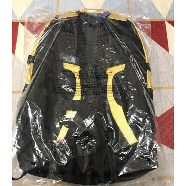 Supreme(シュプリーム)のSupreme × The North Face Backpack Gold メンズのバッグ(バッグパック/リュック)の商品写真