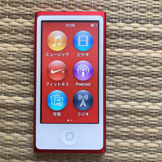 Apple(アップル)の iPod nano - (PRODUCT)RED  16G  第7世代 スマホ/家電/カメラのオーディオ機器(ポータブルプレーヤー)の商品写真